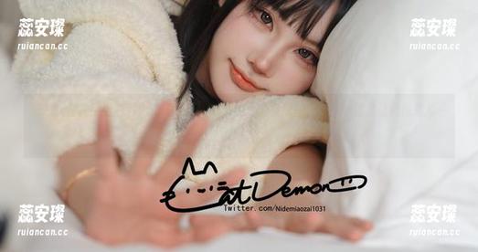 第一次在在线上看到Cat Demon喵崽的办公室原图，额……这是让我很想捞一波吗？